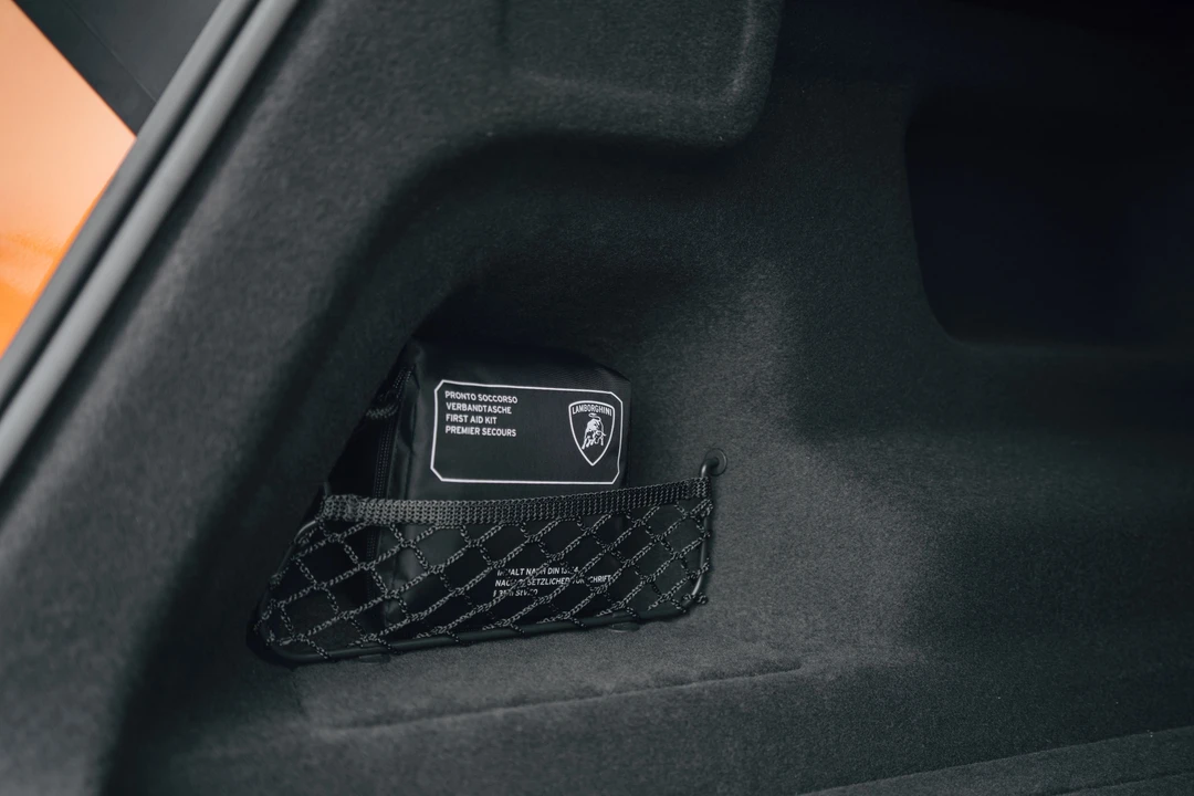 2023 Lamborghini Urus Performante - Image 18 of 31
