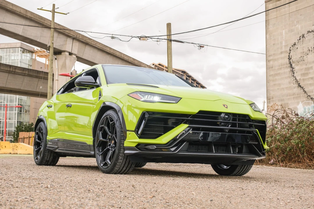 2023 Lamborghini Urus Performante - Image 19 of 31