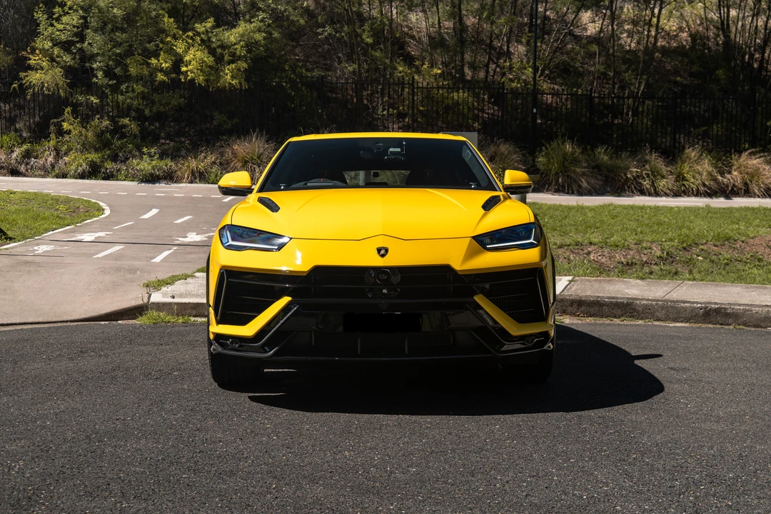 2023 Lamborghini Urus Performante - Image 2 of 31