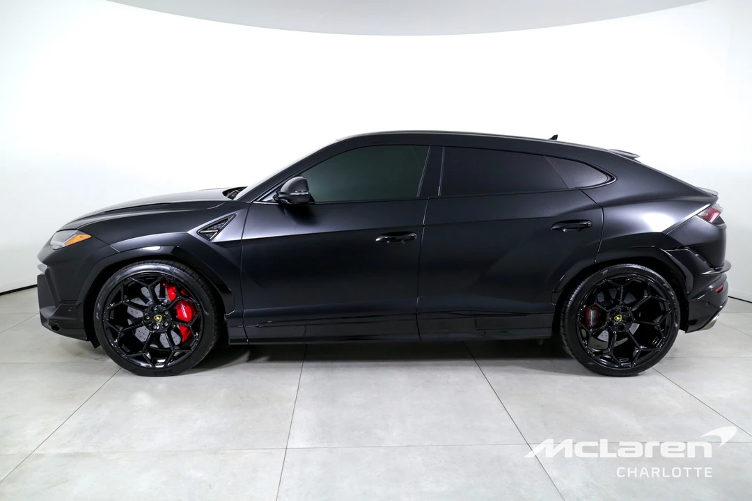 2023 Lamborghini Urus Performante - Image 5 of 12