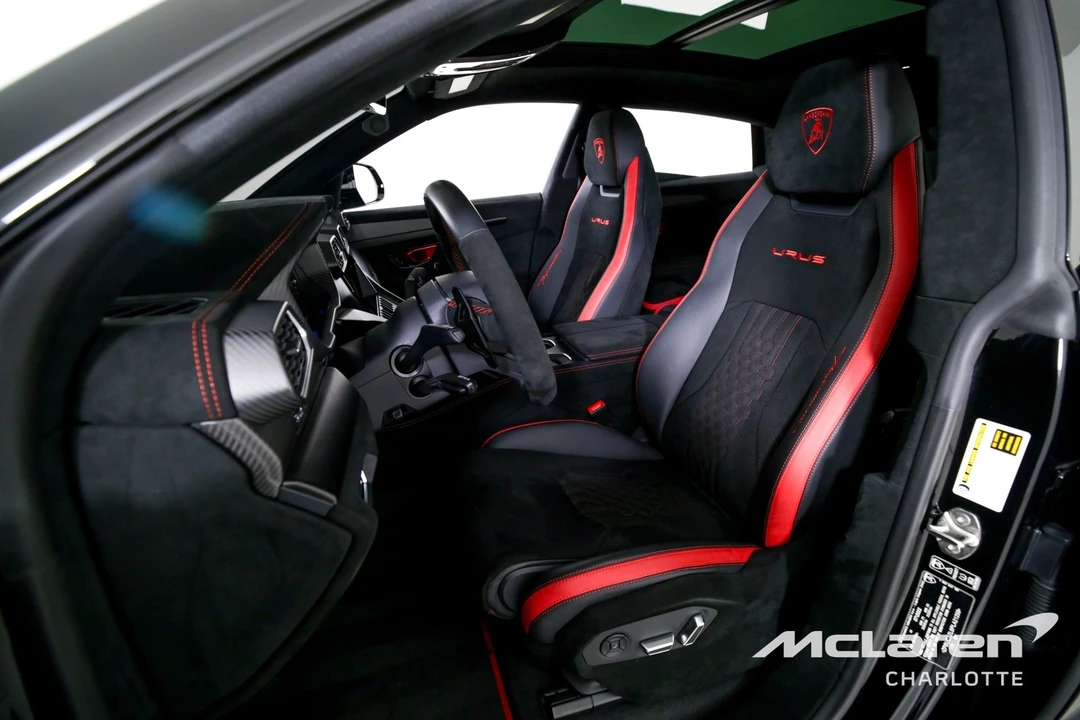 2023 Lamborghini Urus Performante - Image 11 of 12