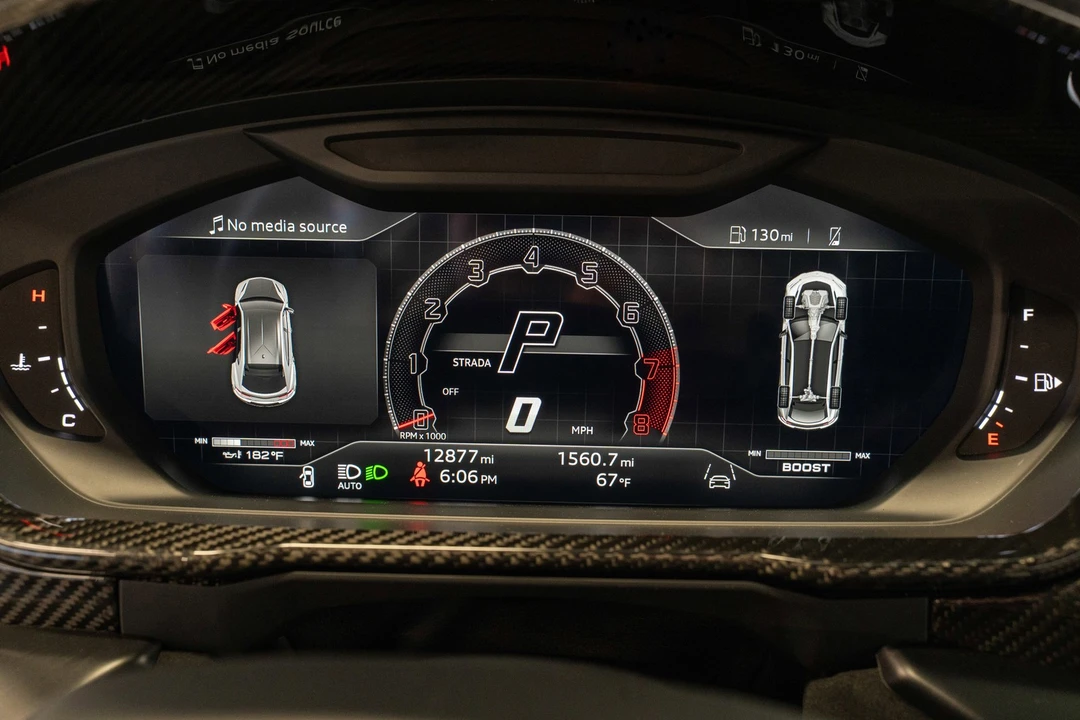 2023 Lamborghini Urus Performante - Image 8 of 31