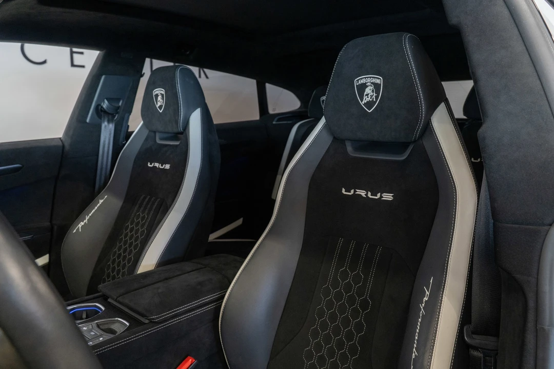 2023 Lamborghini Urus Performante - Image 4 of 31