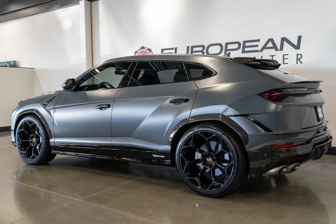 2023 Lamborghini Urus Performante - Image 27 of 31