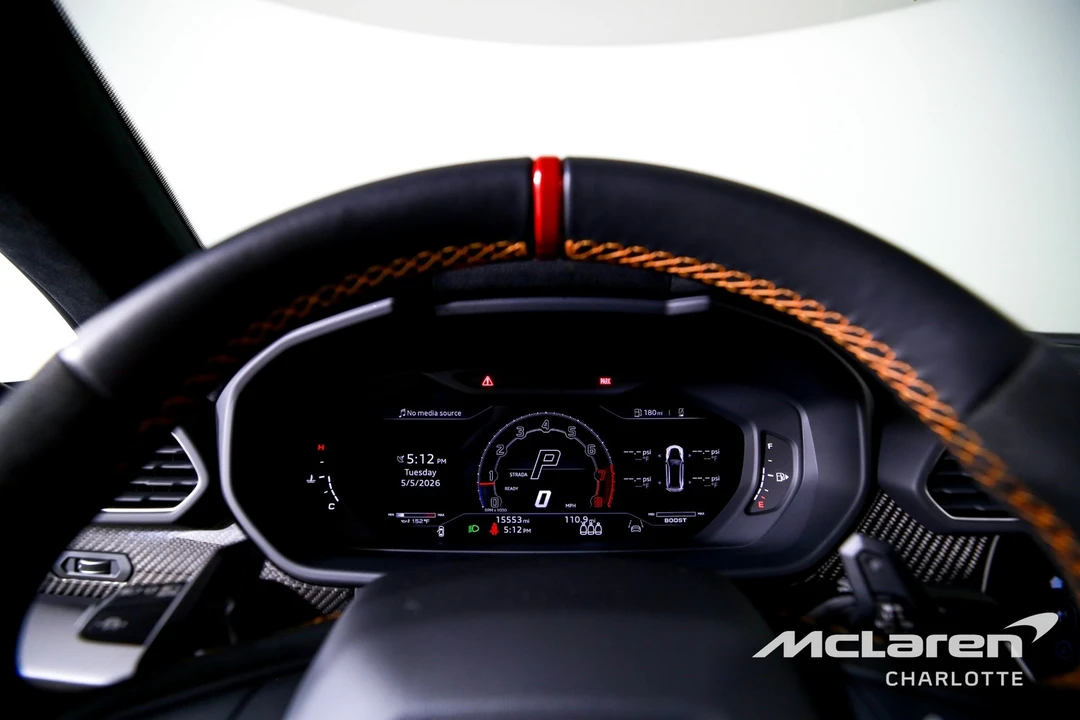 2023 Lamborghini - Image 13 of 31