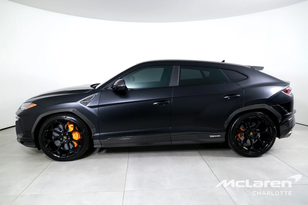 2023 Lamborghini - Image 5 of 31