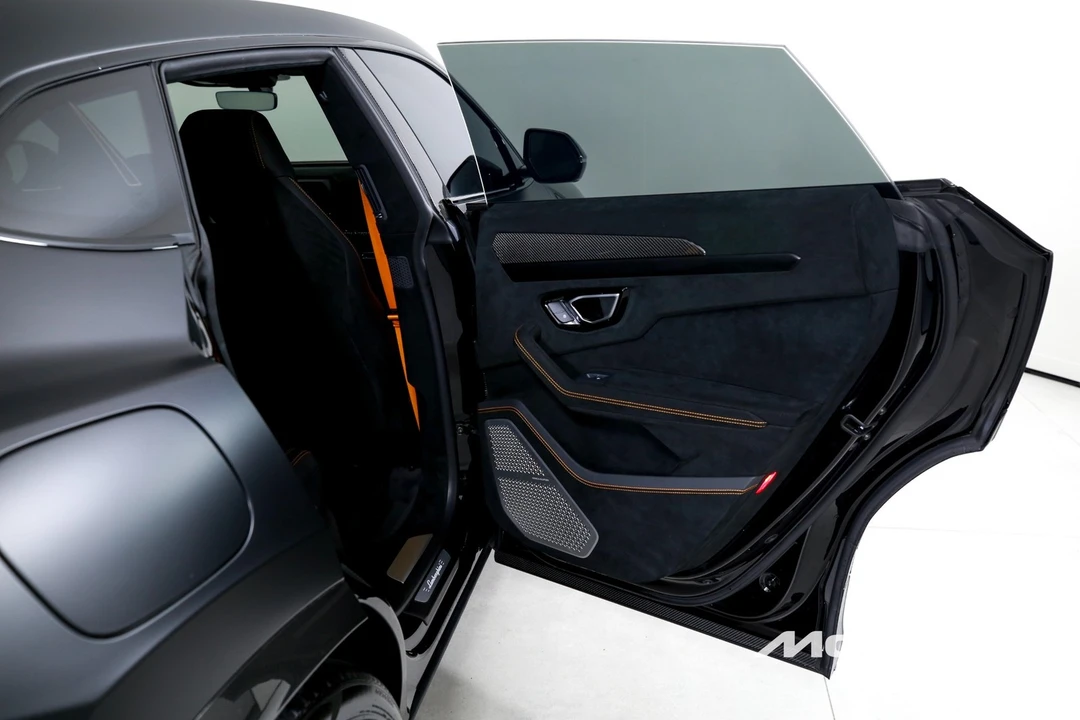 2023 Lamborghini - Image 22 of 31