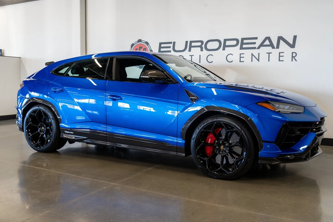2023 Lamborghini Urus Performante - Image 18 of 31