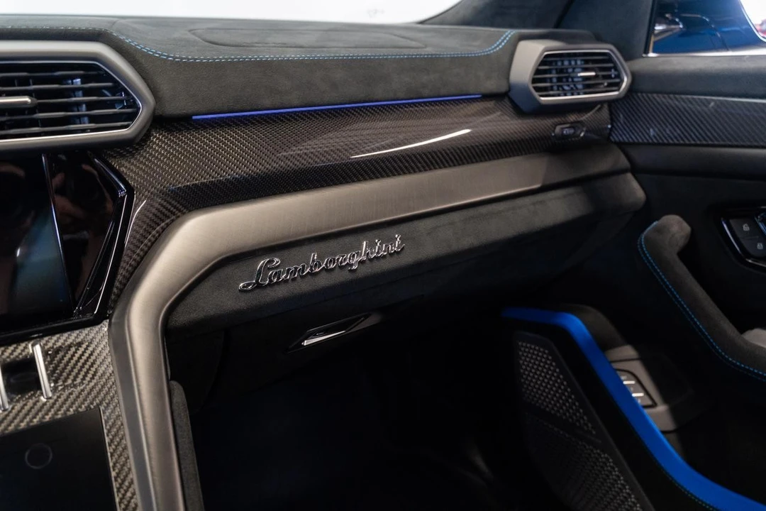 2023 Lamborghini Urus Performante - Image 13 of 21