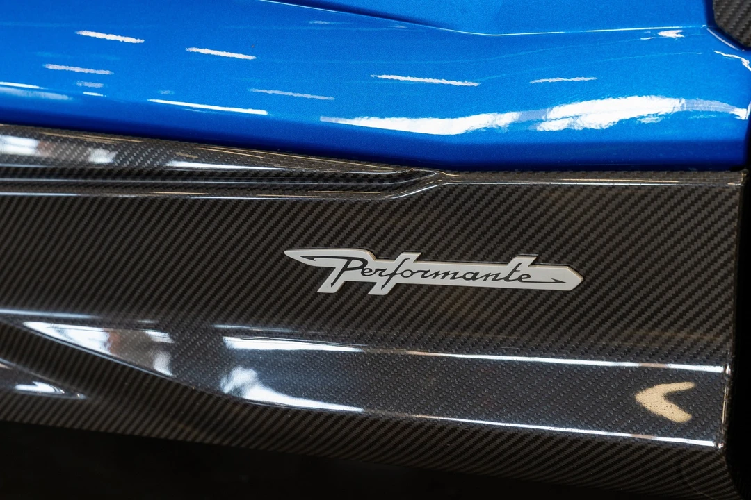 2023 Lamborghini Urus Performante - Image 26 of 31