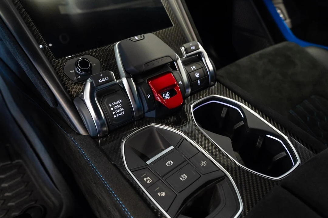 2023 Lamborghini Urus Performante - Image 6 of 21