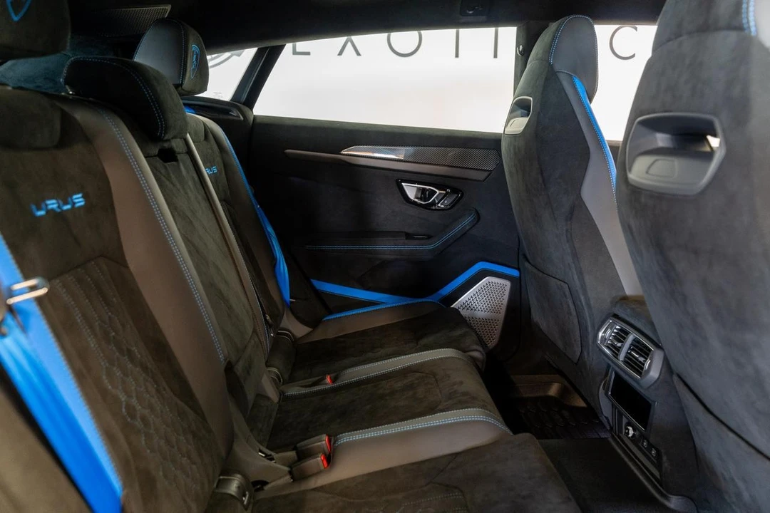 2023 Lamborghini Urus Performante - Image 11 of 21