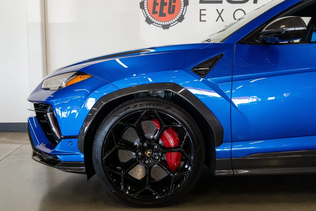 2023 Lamborghini Urus Performante - Image 7 of 31