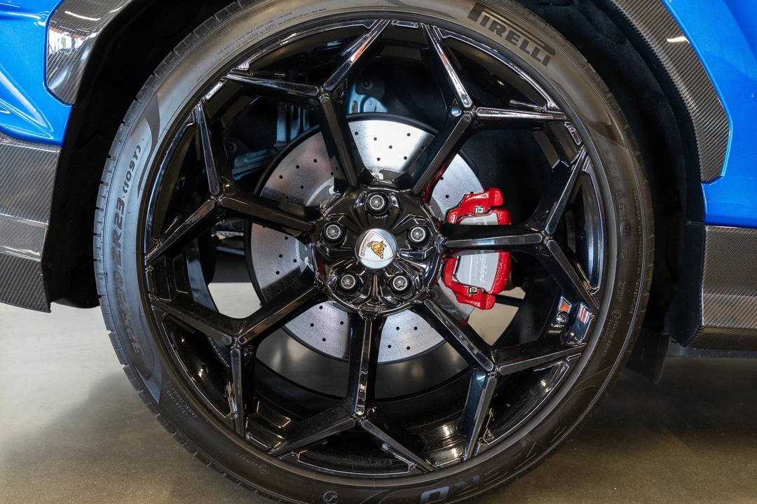 2023 Lamborghini Urus Performante - Image 31 of 31