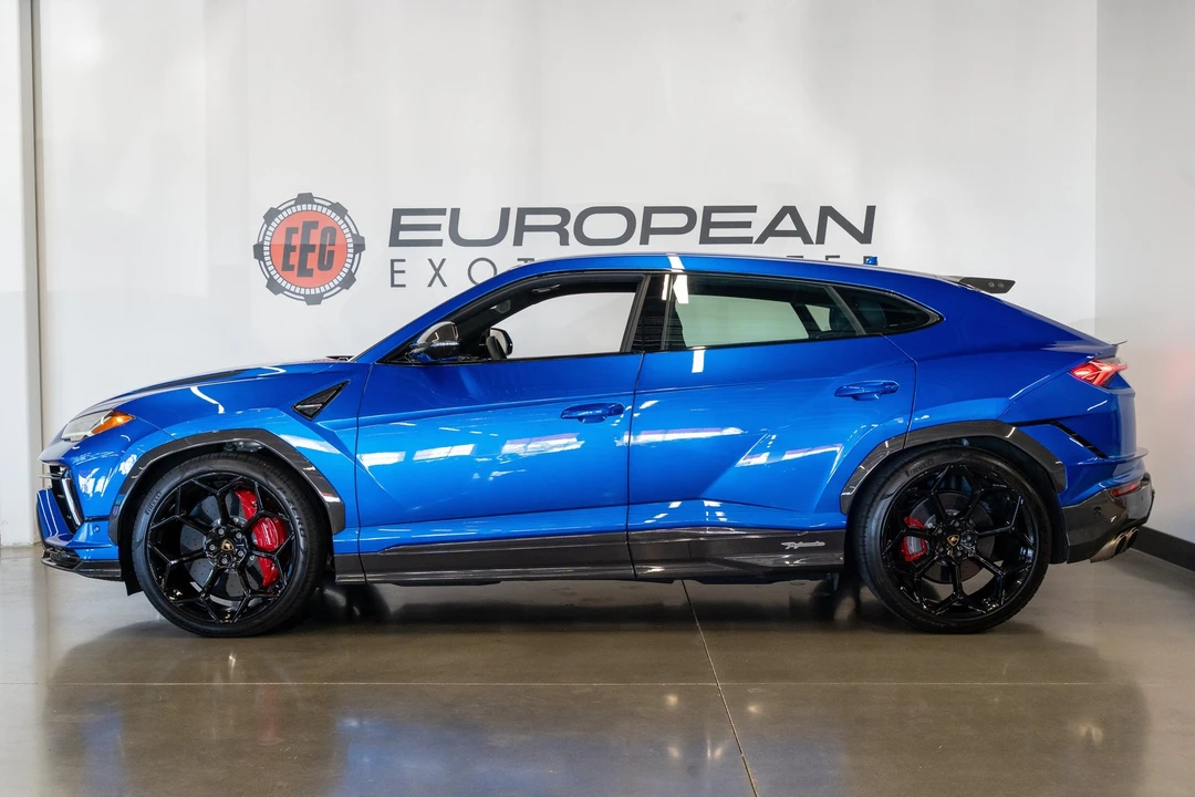 2023 Lamborghini Urus Performante - Image 5 of 31