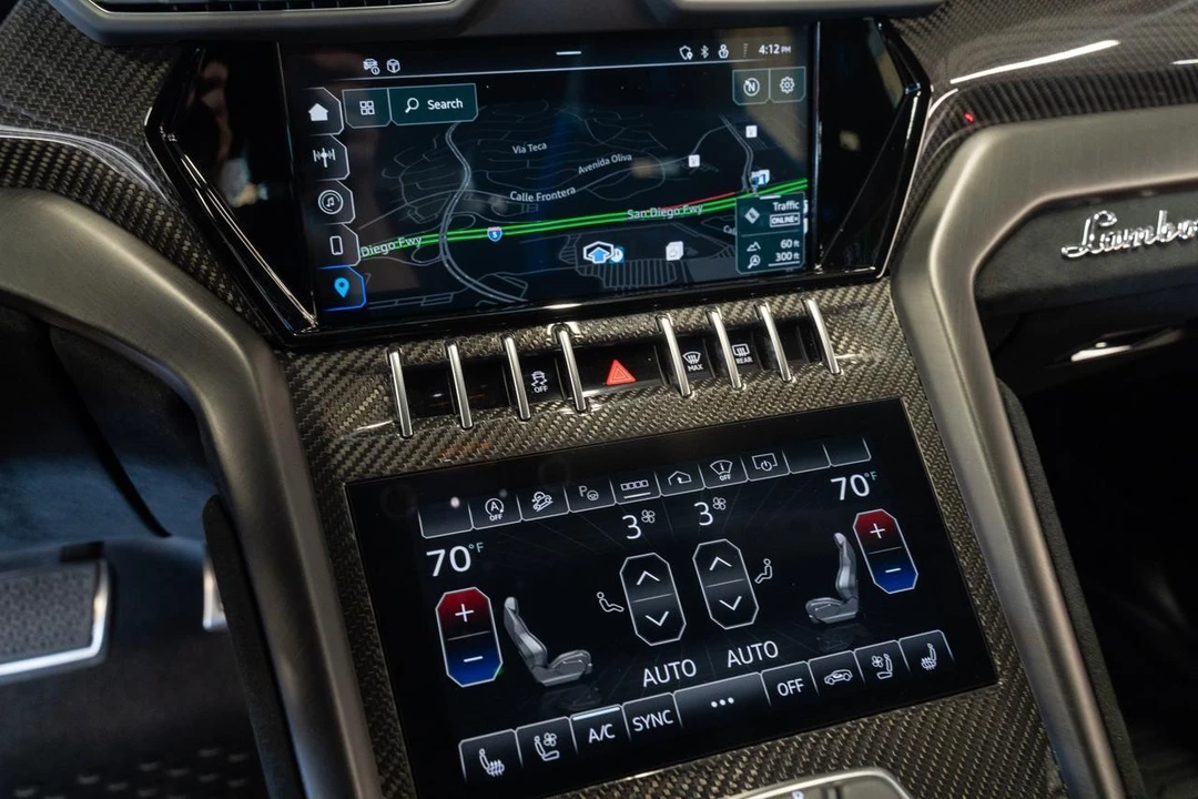 2023 Lamborghini Urus Performante - Image 5 of 21