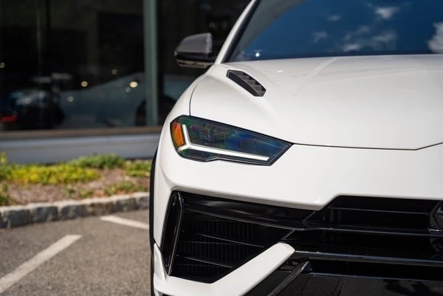 2023 Lamborghini Urus Performante - Image 5 of 12