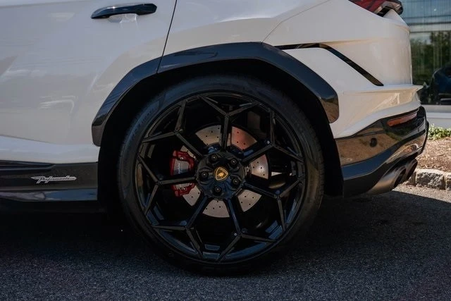 2023 Lamborghini Urus Performante - Image 12 of 12