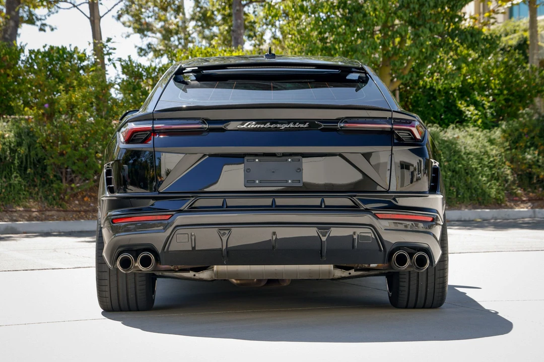 2023 Lamborghini Urus Performante - Image 11 of 31