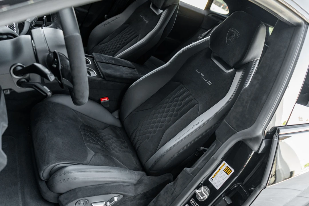 2023 Lamborghini Urus - Image 26 of 31