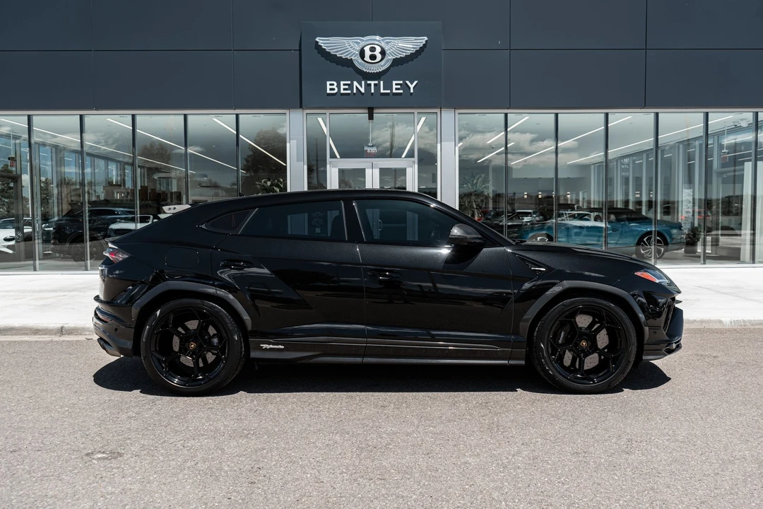 2023 Lamborghini Urus - Image 14 of 31