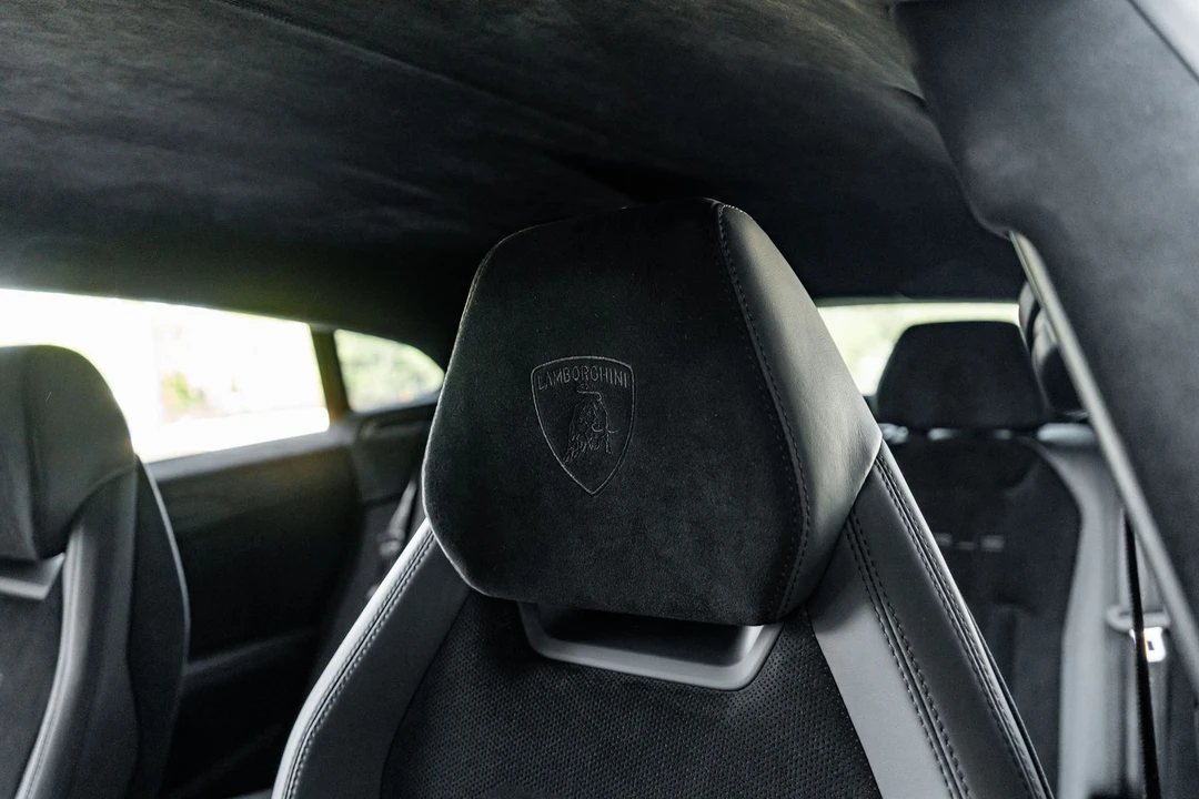 2023 Lamborghini Urus - Image 28 of 31