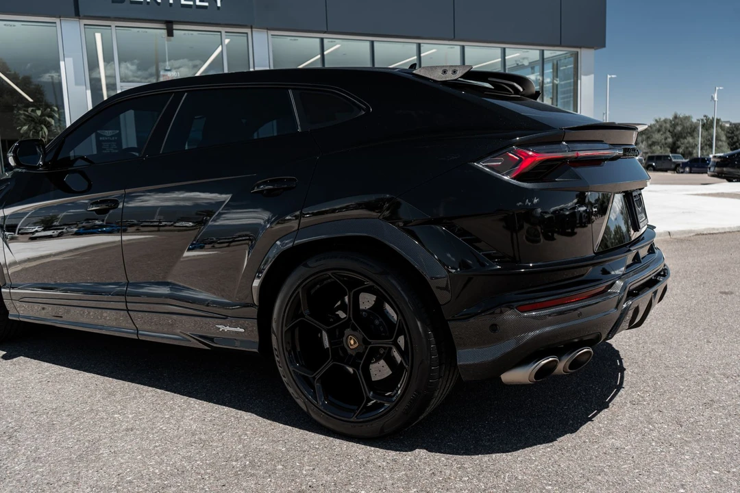 2023 Lamborghini Urus - Image 9 of 31