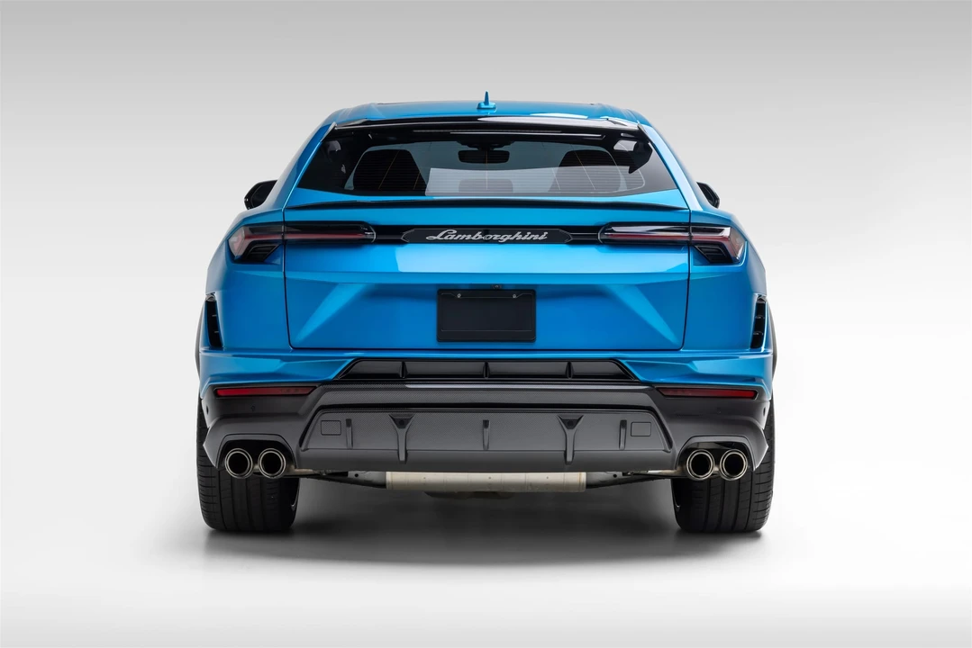 2023 Lamborghini Urus Performante - Image 12 of 31