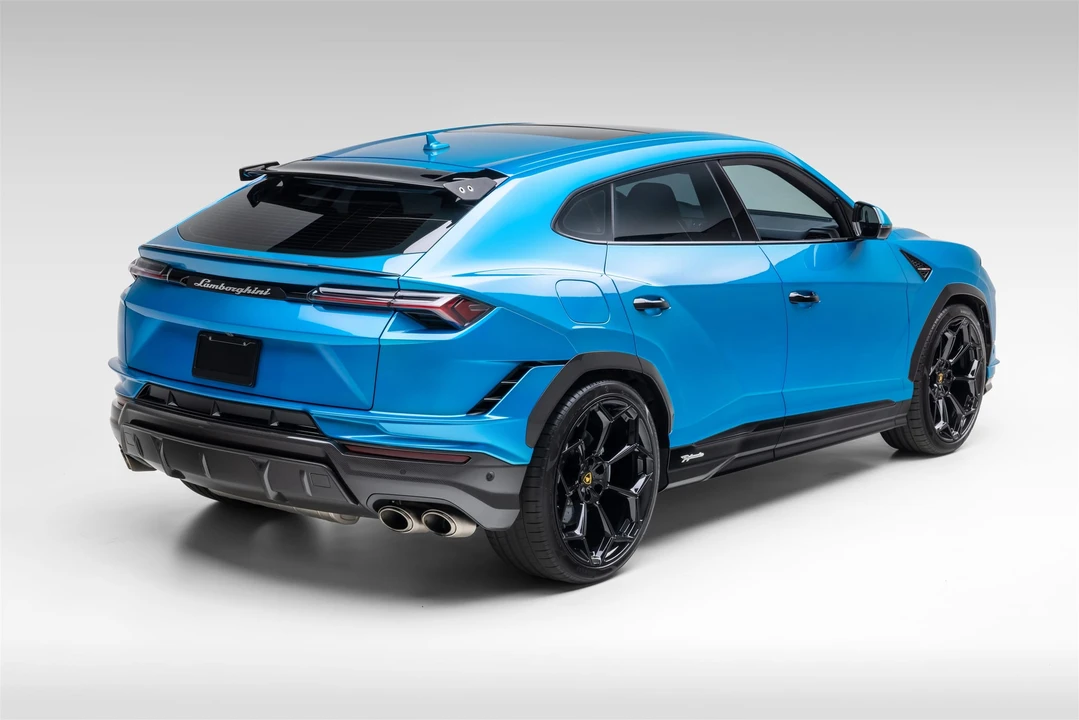 2023 Lamborghini Urus Performante - Image 9 of 31