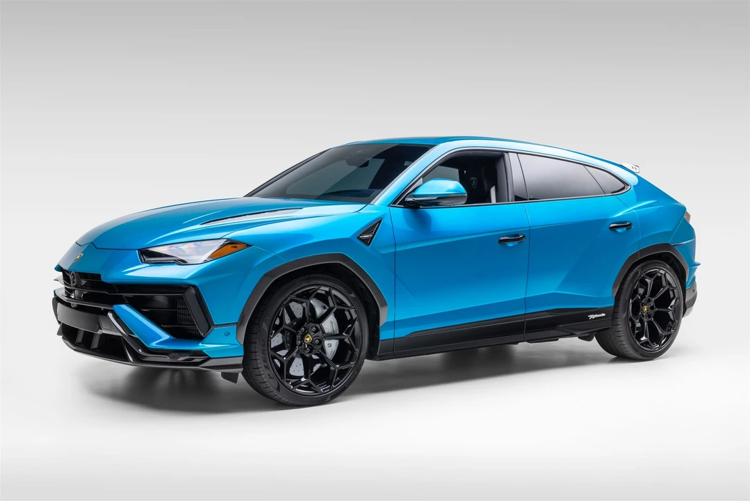 2023 Lamborghini Urus Performante - Image 16 of 31