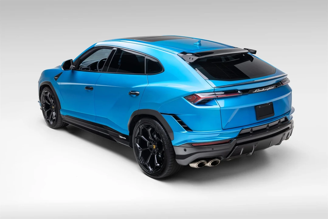 2023 Lamborghini Urus Performante - Image 13 of 31