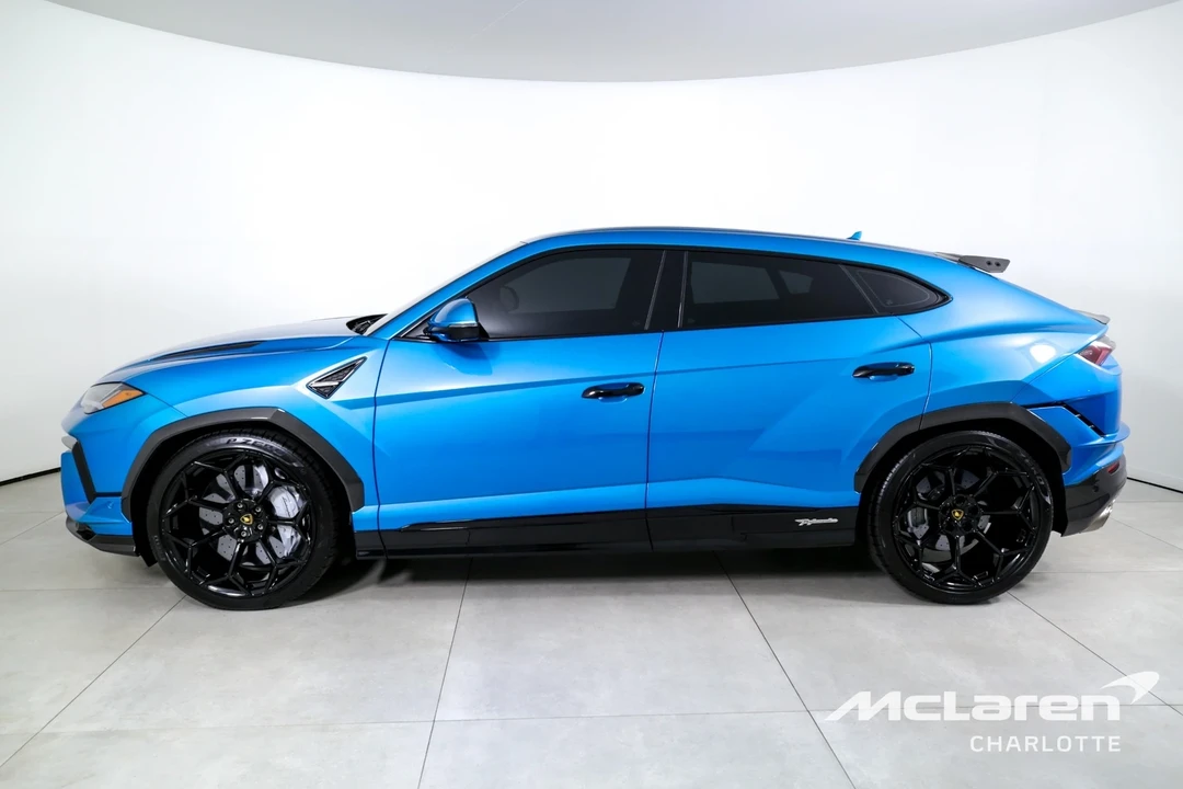 2023 Lamborghini Urus Performante - Image 5 of 12