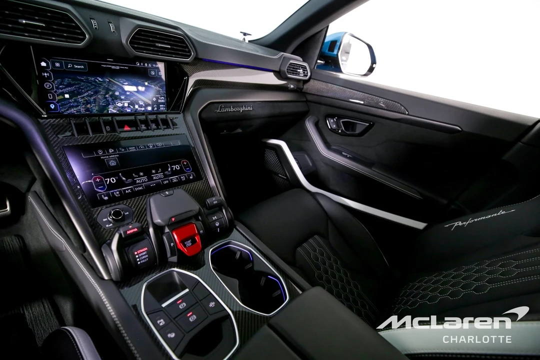 2023 Lamborghini Urus Performante - Image 15 of 21