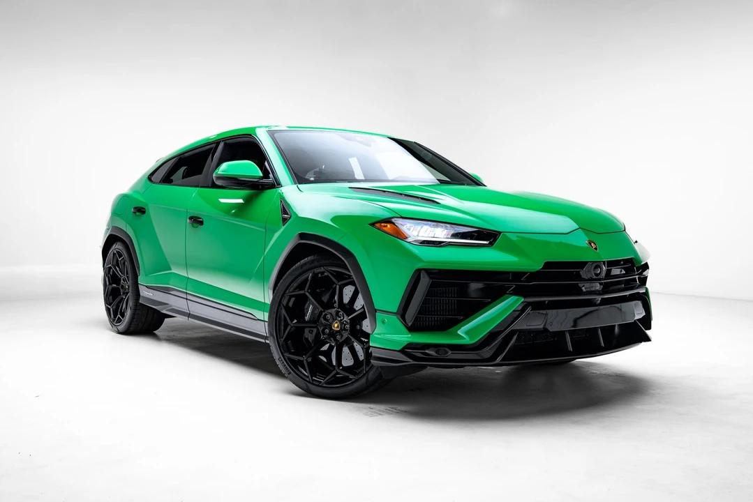2023 Lamborghini - Image 26 of 31