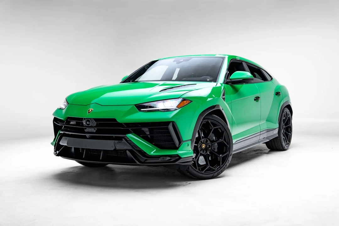 2023 Lamborghini - Image 22 of 31