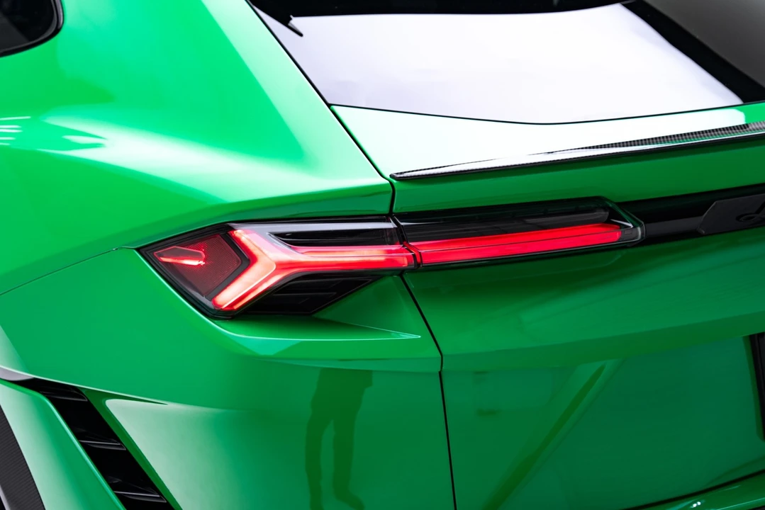 2023 Lamborghini - Image 31 of 31