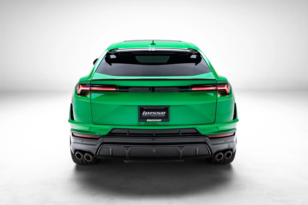2023 Lamborghini - Image 28 of 31