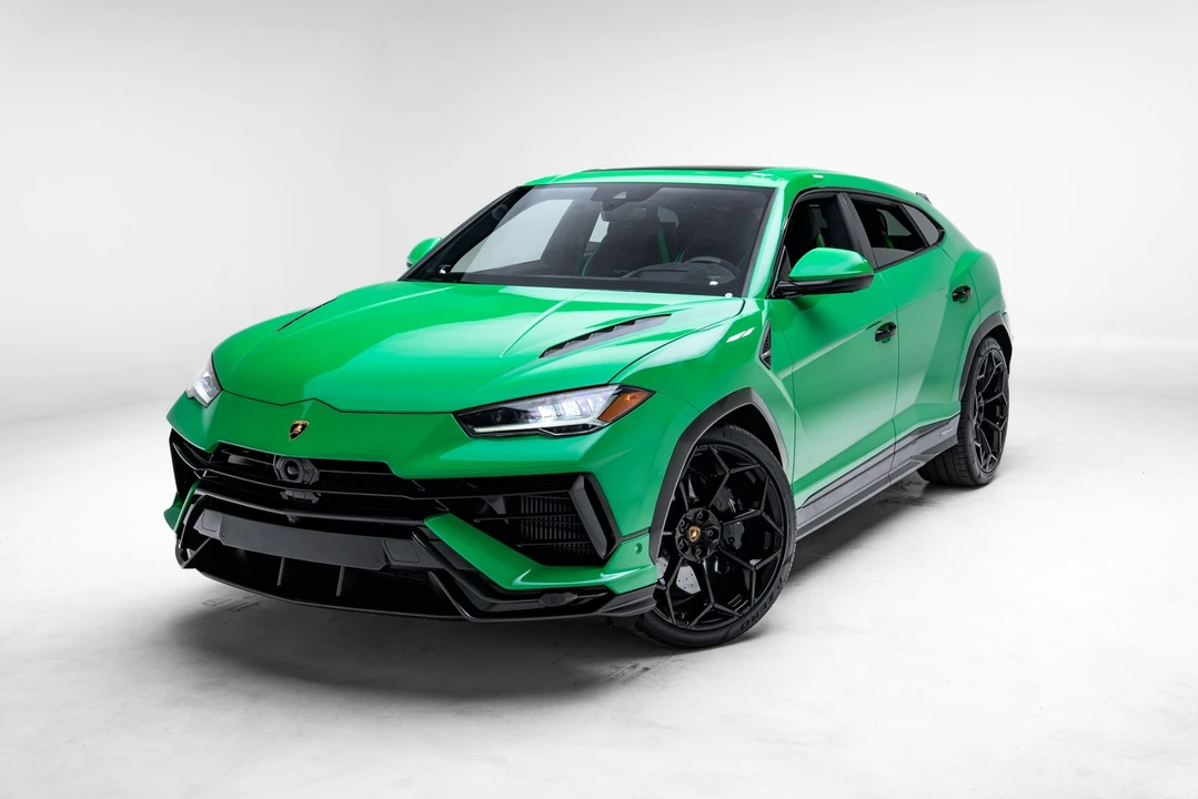 2023 Lamborghini - Image 21 of 31