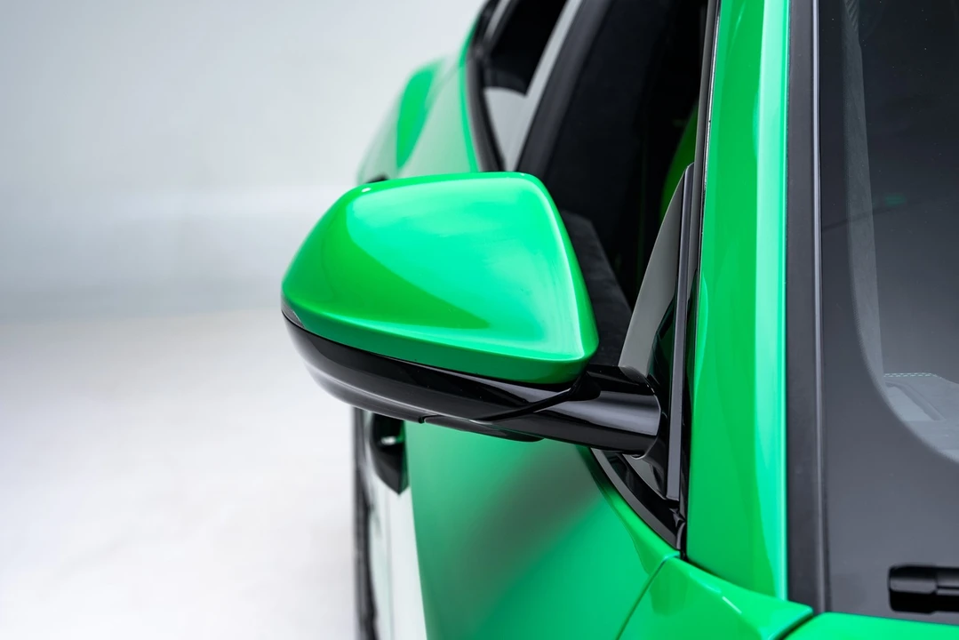 2023 Lamborghini - Image 16 of 31
