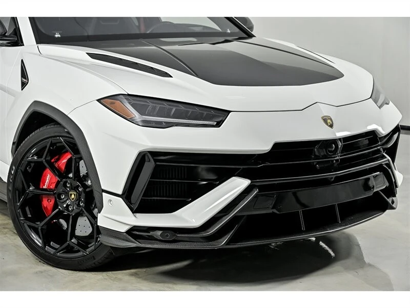 2023 Lamborghini Urus Performante - Image 2 of 31