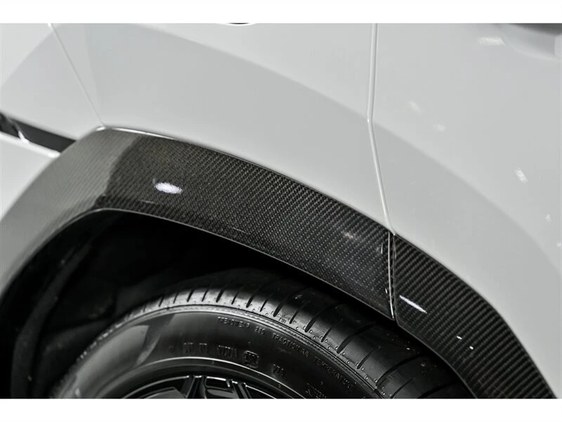 2023 Lamborghini Urus Performante - Image 14 of 31