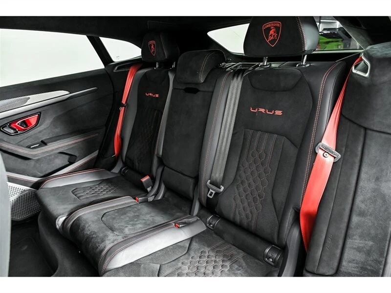 2023 Lamborghini Urus Performante - Image 25 of 31