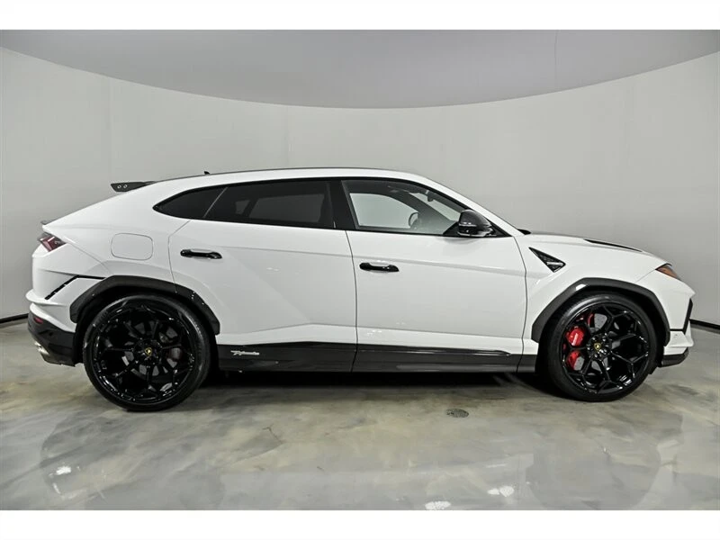 2023 Lamborghini Urus Performante - Image 10 of 31