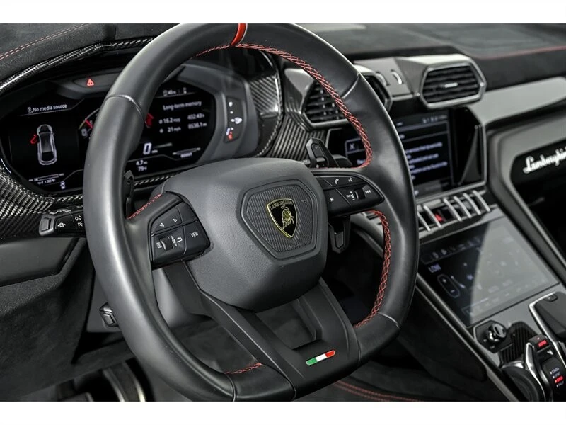 2023 Lamborghini Urus Performante - Image 26 of 31