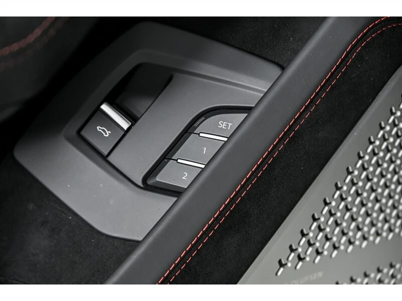 2023 Lamborghini Urus Performante - Image 20 of 31