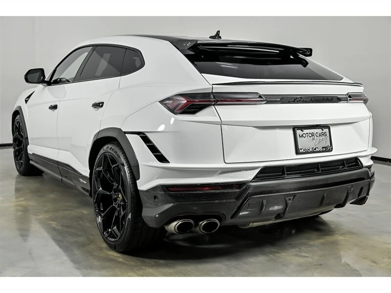 2023 Lamborghini Urus Performante - Image 7 of 31