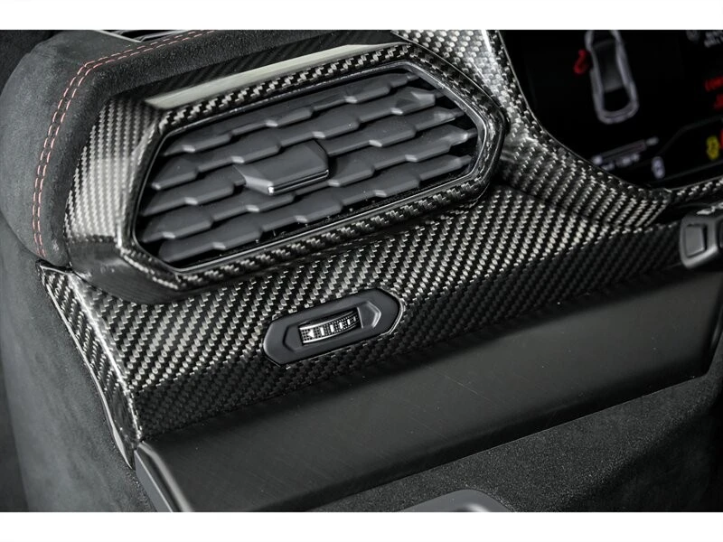 2023 Lamborghini Urus Performante - Image 30 of 31