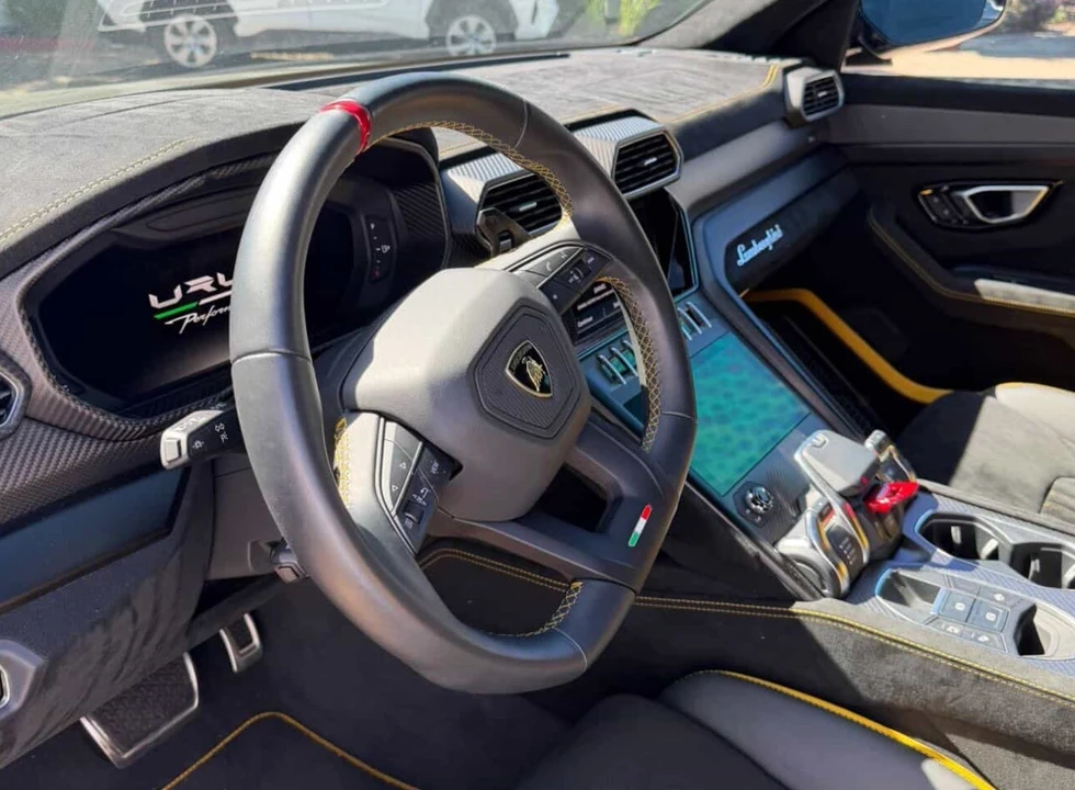 2023 Lamborghini Urus Performante - Image 26 of 27