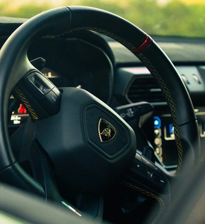 2023 Lamborghini Urus Performante - Image 11 of 27