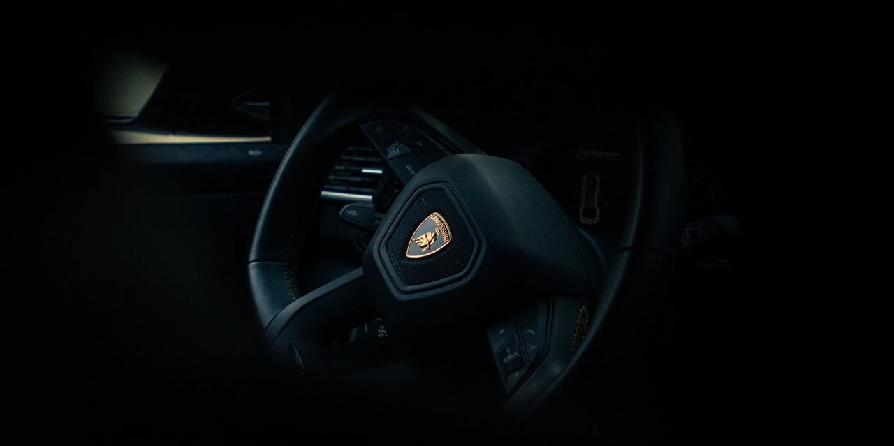 2023 Lamborghini Urus Performante - Image 22 of 27